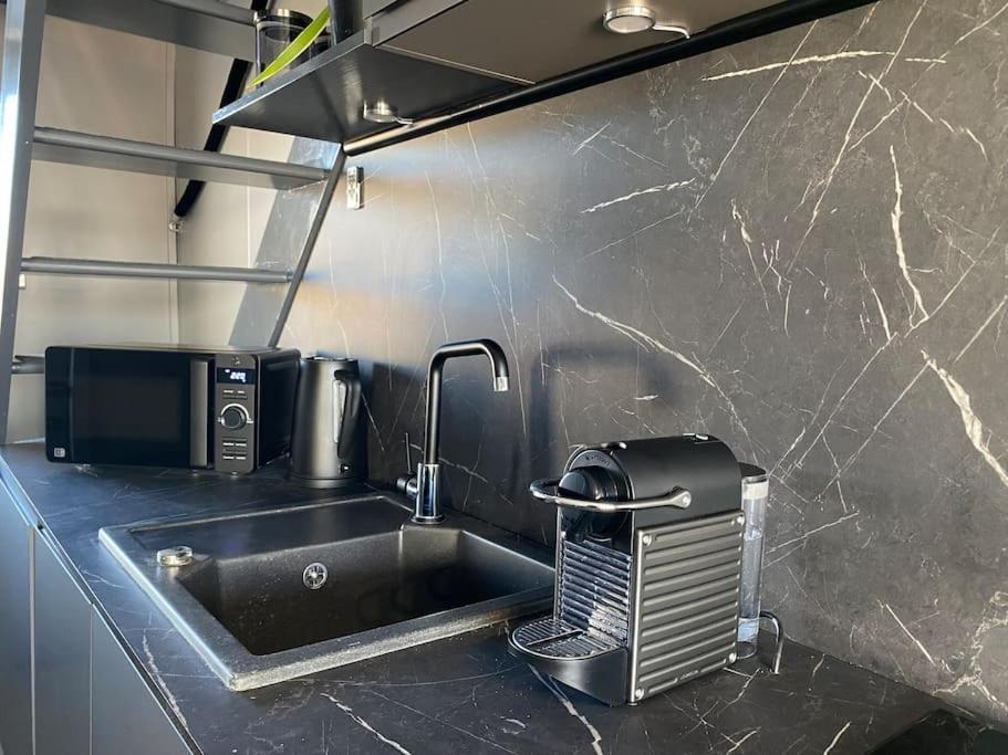 Seascape - Floating Home At Brighton Marina With Free Parking Exterior foto